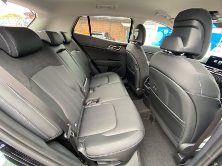 2025 Kia Sportage - photo 19