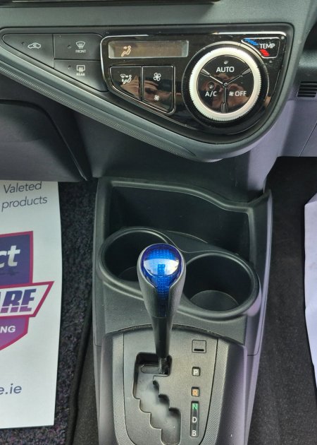 2019 Toyota Aqua - photo 18