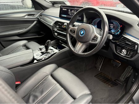 2023 BMW 5-Series - photo 11