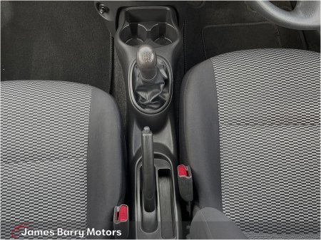 2017 Nissan Micra - photo 10