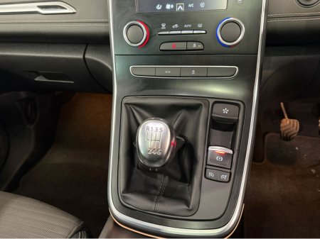 2021 Renault Grand Scenic - photo 26