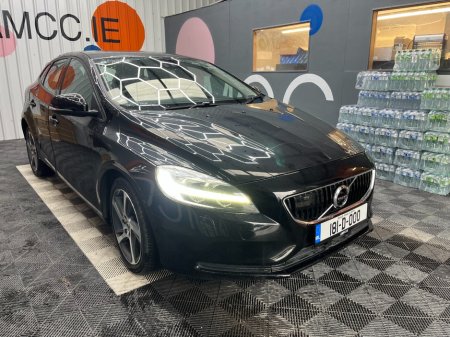 2018 Volvo V40 2018 VOLVO V40 D4 MOMENTUM 2.0 AUTOMATIC / CRUISE CONTROL / PARKING CAMERA / ELECTRIC MEMORY & HEATE