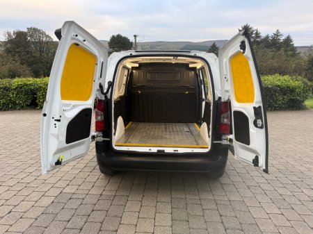 2021 Peugeot Partner - photo 18