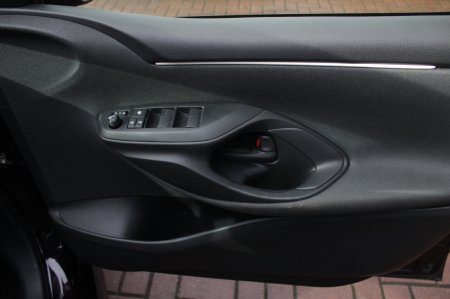2021 Toyota Yaris - photo 10