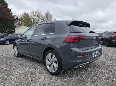 2024 Volkswagen Golf - photo 3