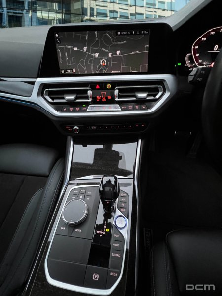 2021 BMW 3-Series - photo 22