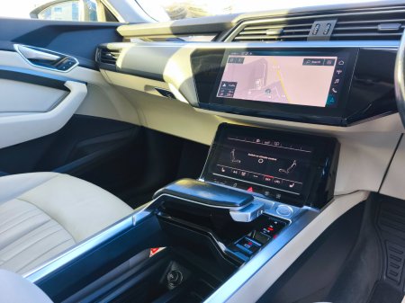 2020 Audi e-tron - photo 14
