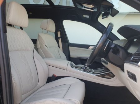 2020 BMW X7 - photo 12