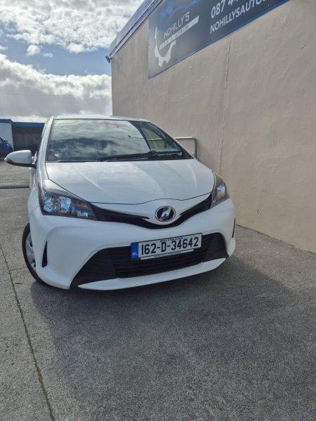 2016 Toyota Vitz - photo 3