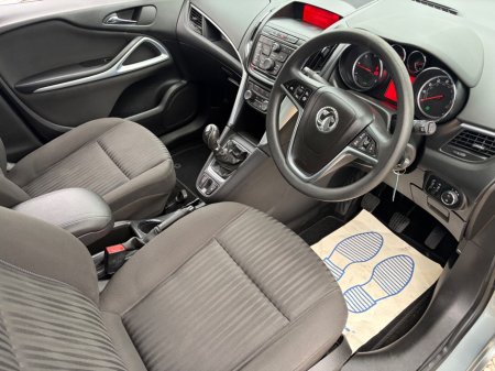2014 Vauxhall Zafira - photo 3