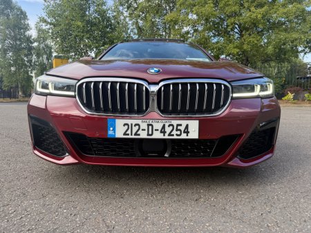 2021 BMW 5-Series - photo 2