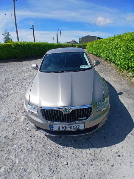 2011 Skoda Superb - photo 4