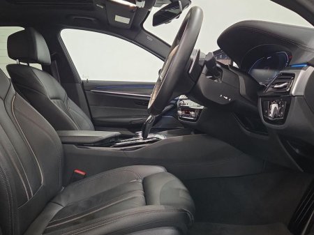 2022 BMW 5-Series - photo 12