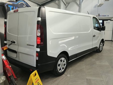 2023 Renault Trafic - photo 2