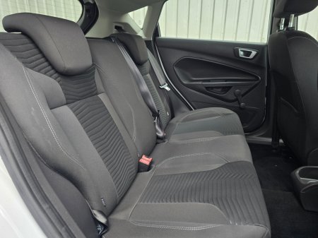 2015 Ford Fiesta - photo 20