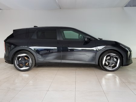 2026 Kia EV4 - photo 2