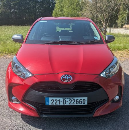 2022 Toyota Yaris - photo 2