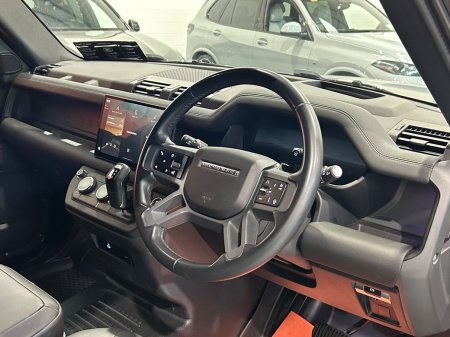 2025 Land Rover Defender - photo 7