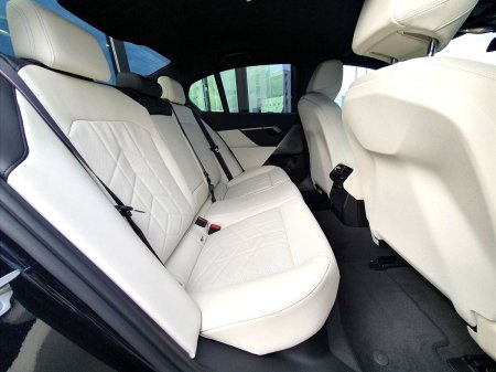 2026 BMW 5-Series - photo 11