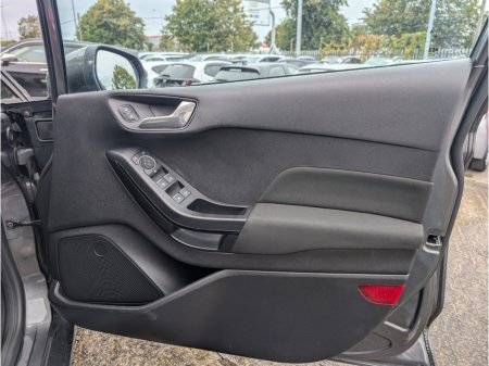2020 Ford Fiesta - photo 11