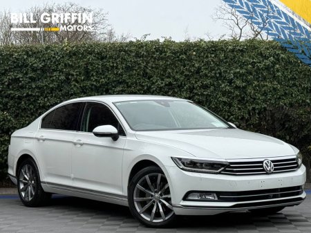 2020 Volkswagen Passat HIGHLINE 2.0 TDI // SERVICE HISTORY // 360 PARKING CAMERAS // DRIVER MASSAGE SEAT