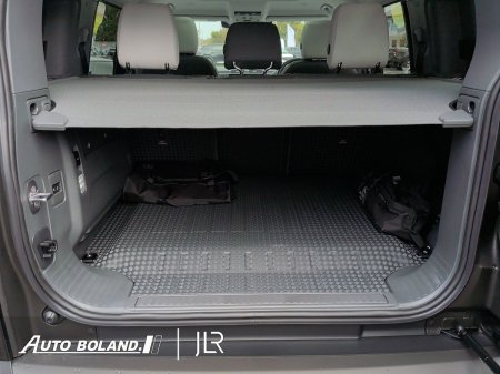 2026 Land Rover Defender - photo 13