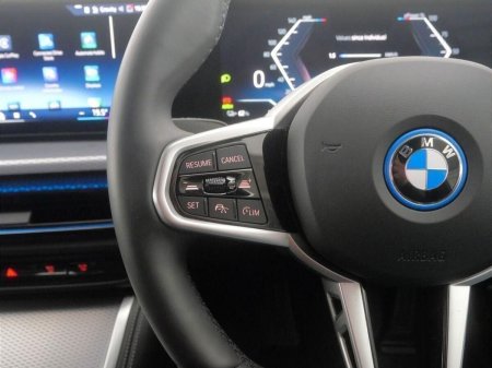 2025 BMW i4 - photo 17