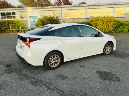 2022 Toyota Prius - photo 4