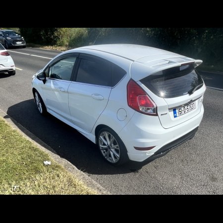 2015 Ford Fiesta ABA-WF0SFJ 5DR AUTO
