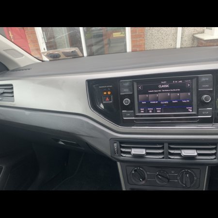 2018 Volkswagen Polo TRENDLINE 1.0 TSI MANUAL 5SPEED 95BHP 5DR €14,500 thumbnail