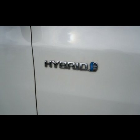 2014 Toyota Vellfire HYBRID 2.4X E-4WD 5DR AUTO €24,300 thumbnail
