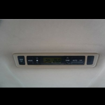 2014 Toyota Vellfire HYBRID 2.4X E-4WD 5DR AUTO €24,300 thumbnail