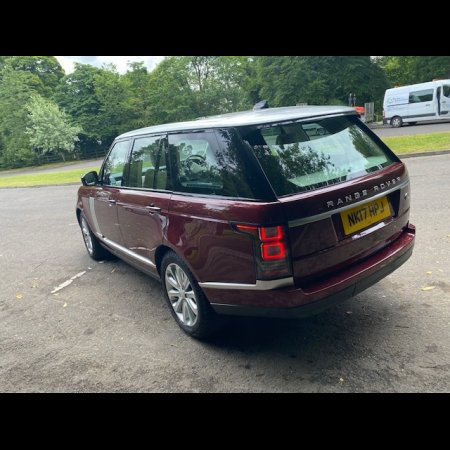 2017 Land Rover Range Rover Vogue SE SDV8 AUTO €52,500 thumbnail