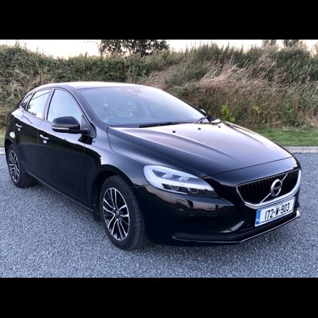 2017 Volvo V40 D2 MOMENTUM ED 5DR €18,995 thumbnail