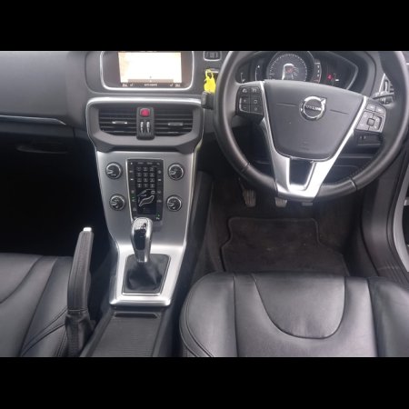 2018 Volvo V40 D2 INSCRIPTION 5DR €14,200 thumbnail