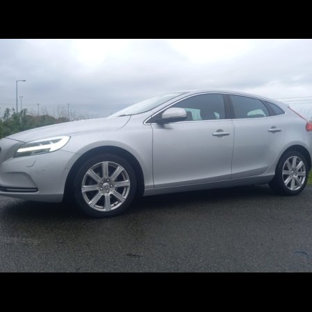 2018 Volvo V40 D2 INSCRIPTION 5DR €14,200 thumbnail