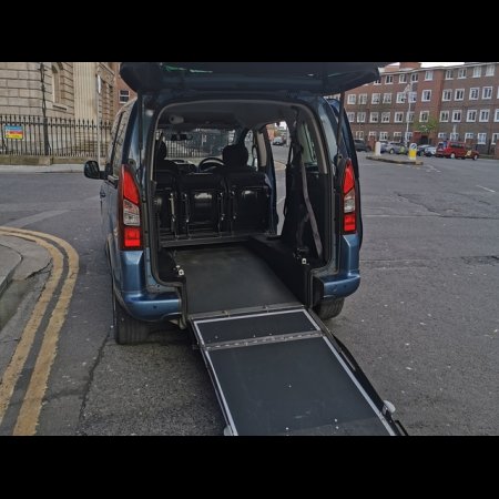 2017 Peugeot Partner 1.6 HDI 100 4DR