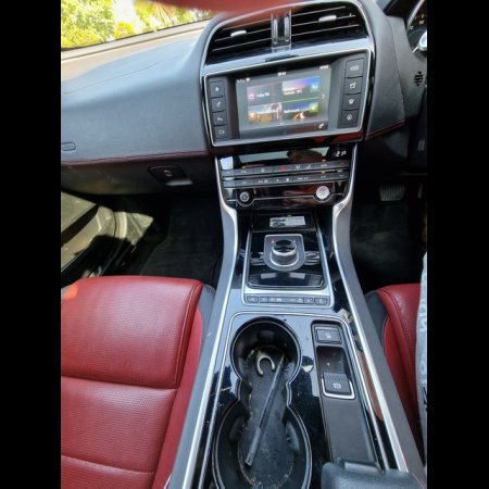 2016 Jaguar Xe 2.0 D R-SPORT 180PS 4DR AUTO €14,000 thumbnail