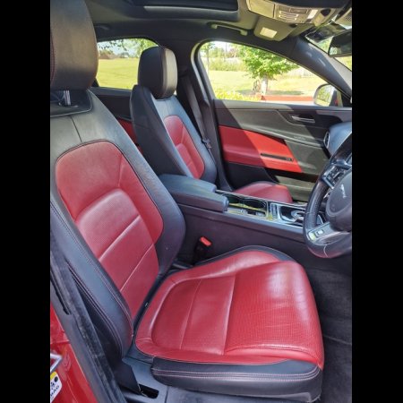 2016 Jaguar Xe 2.0 D R-SPORT 180PS 4DR AUTO €14,000 thumbnail