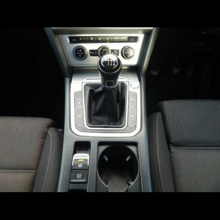 2015 Volkswagen Passat COMFORTLINE 1.6 TDI MANUAL 6SPEED FWD 120HP 4DR €4,900 thumbnail