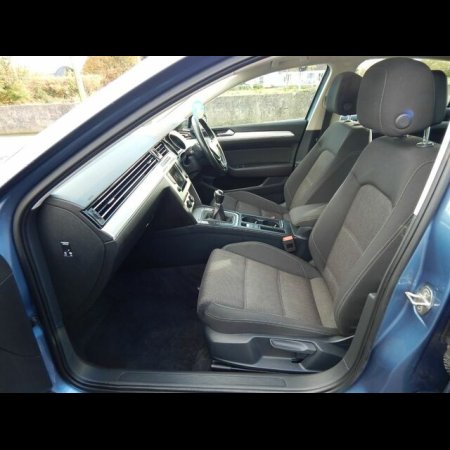 2015 Volkswagen Passat COMFORTLINE 1.6 TDI MANUAL 6SPEED FWD 120HP 4DR €4,900 thumbnail