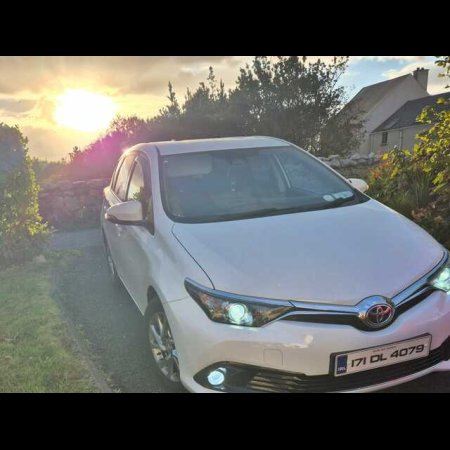 2017 Toyota Auris 1.4 D-4D BUSINESS EDITION S/S 5DR
