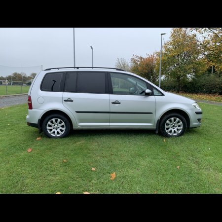 2010 Volkswagen Touran 1.9 TDI S 105PS 7SEATS 5DR 105 €4,150 thumbnail