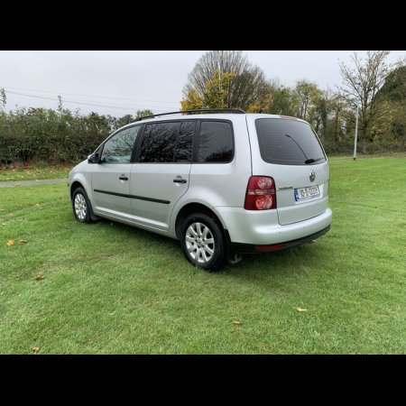 2010 Volkswagen Touran 1.9 TDI S 105PS 7SEATS 5DR 105 €4,150 thumbnail