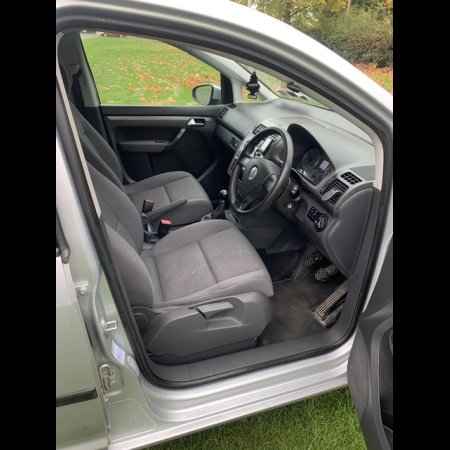 2010 Volkswagen Touran 1.9 TDI S 105PS 7SEATS 5DR 105 €4,150 thumbnail