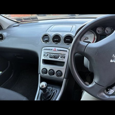 2013 Peugeot 308 1.6 HDI SR 92BHP 5DR