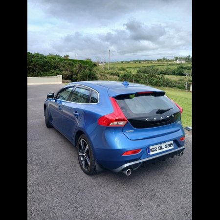 2016 Volvo V40 2.0 D2 R-DESIGN 120BHP 5DR 40 SERIES