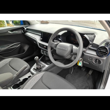 2025 Skoda Fabia ESSENCE 1.0 MPI 80HP * FREE EXTRAS*