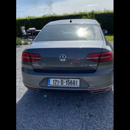 2017 Volkswagen Passat HIGHLINE BE 1.6 TDI MANUAL 6SPEED FWD 120HP 4DR €13,750 thumbnail