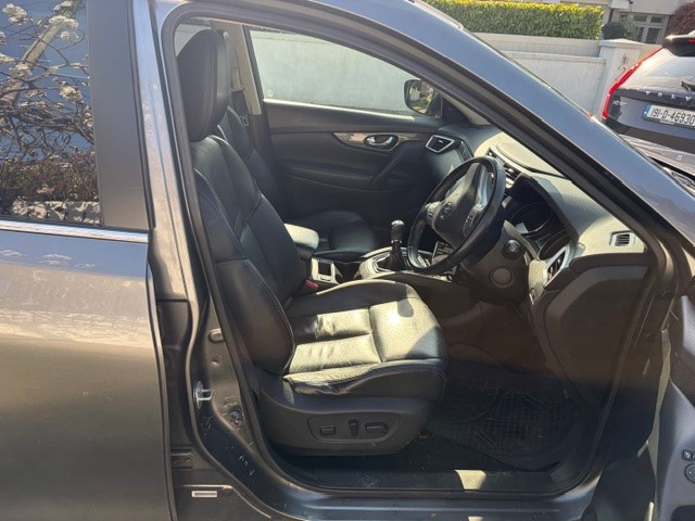 2017 Nissan X-Trail - image 6